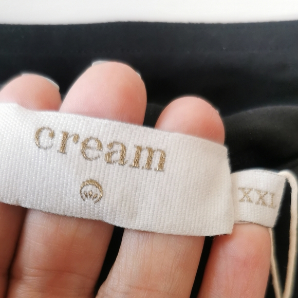 SIZE XXL (18/20) CREAM, Buttery Soft, Black Athletic Shorts NWT B58 - Picture 2 of 9